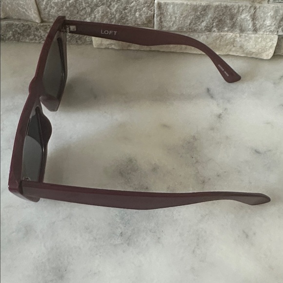 Small Sharp Sunglasses - Picture 3 of 6